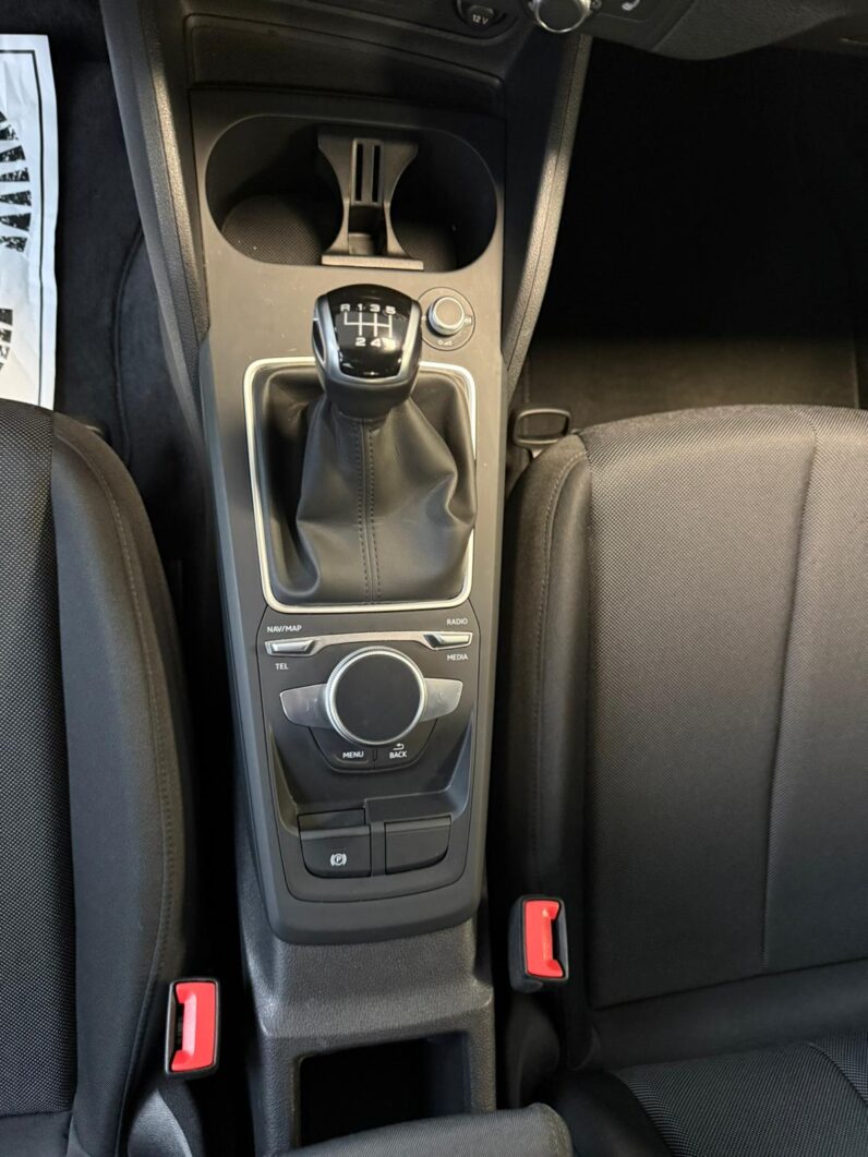 
								AUDI Q2 30 TFSI S LINE full									