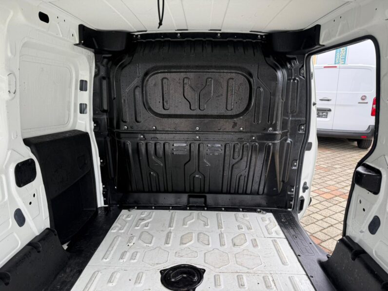 
								FIAT DOBLO MAX full									