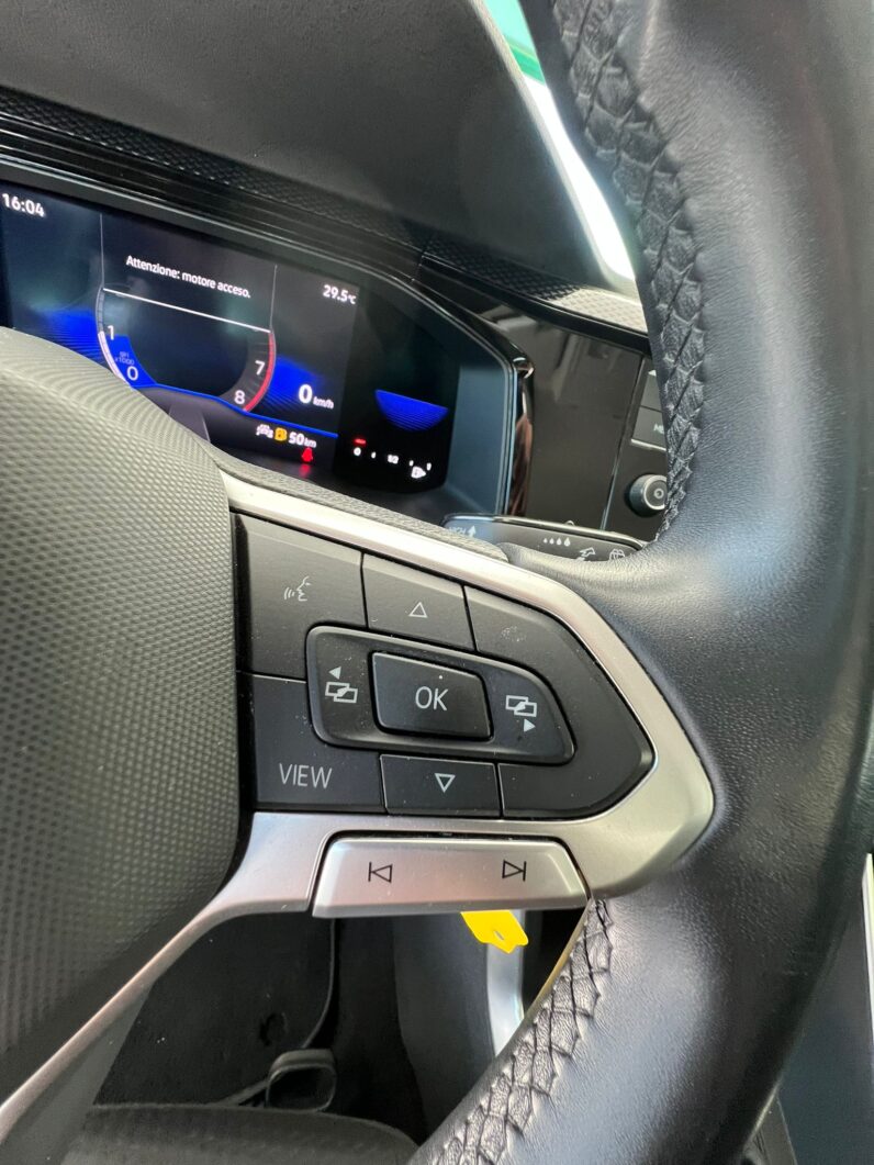 
								Volkswagen Polo 1.0 TSI Style full									