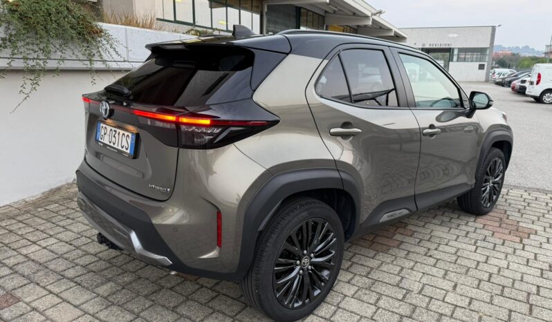 
								TOYOTA YARIS CROSS full									