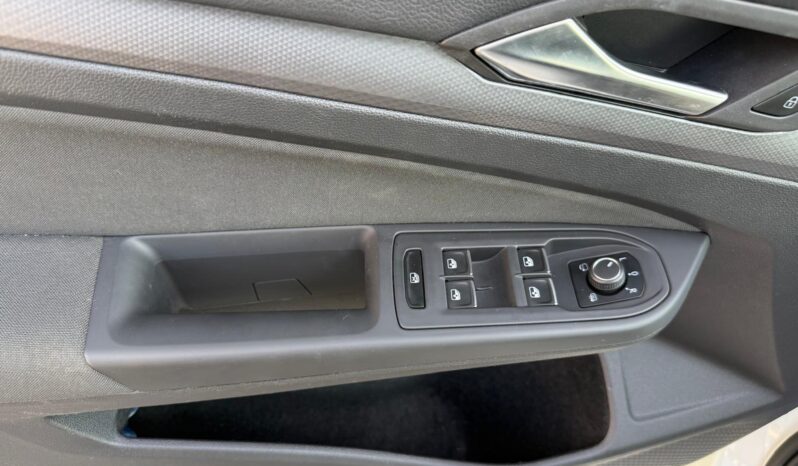 
								Volkswagen Golf Golf VIII full									