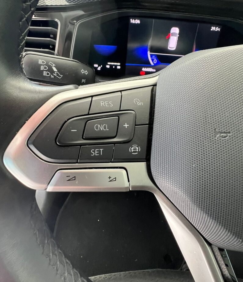 
								Volkswagen Polo 1.0 TSI Style full									