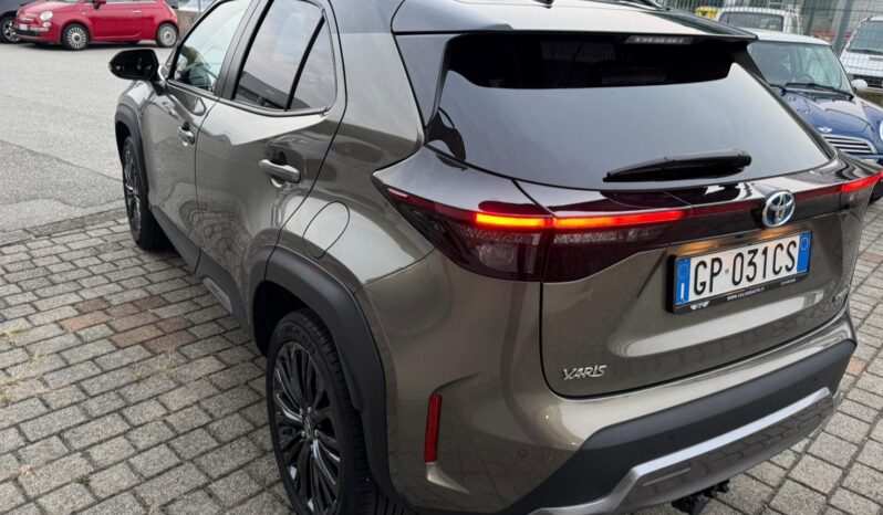 
								TOYOTA YARIS CROSS full									