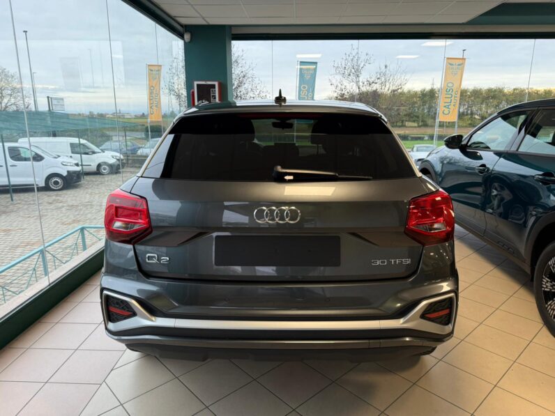 
								AUDI Q2 30 TFSI S LINE full									