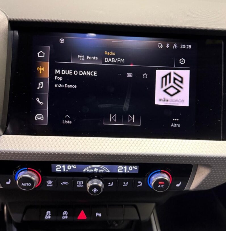 
								A1 SPORTBACK 30 1.0 TFSI S LINE full									