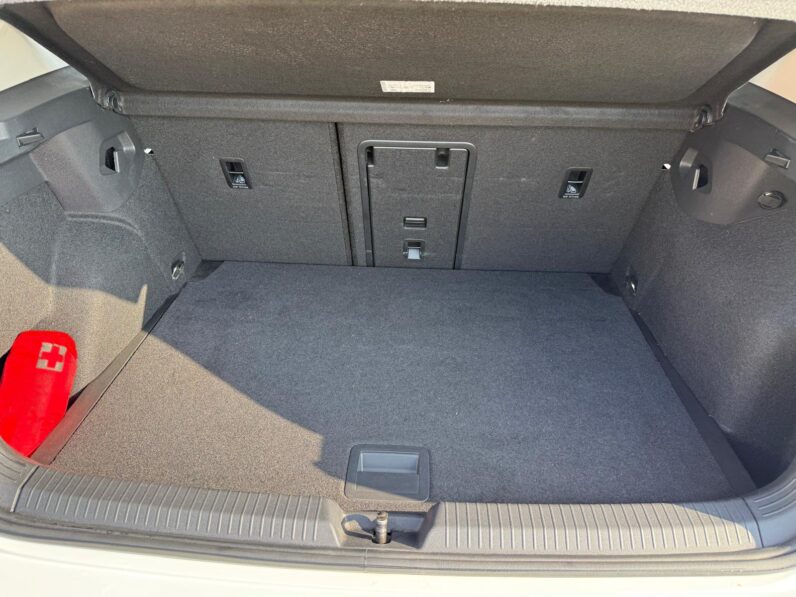 
								Volkswagen Golf Golf VIII full									