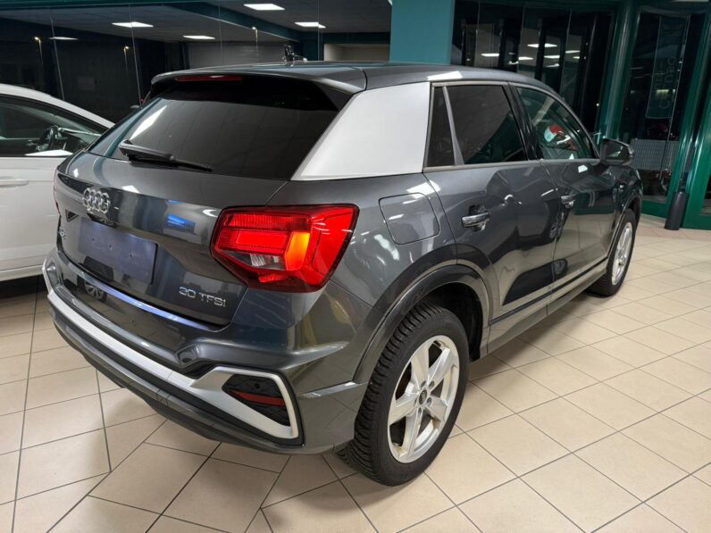 
								AUDI Q2 30 TFSI S LINE full									