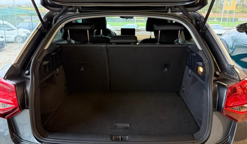 
								AUDI Q2 30 TFSI S LINE full									