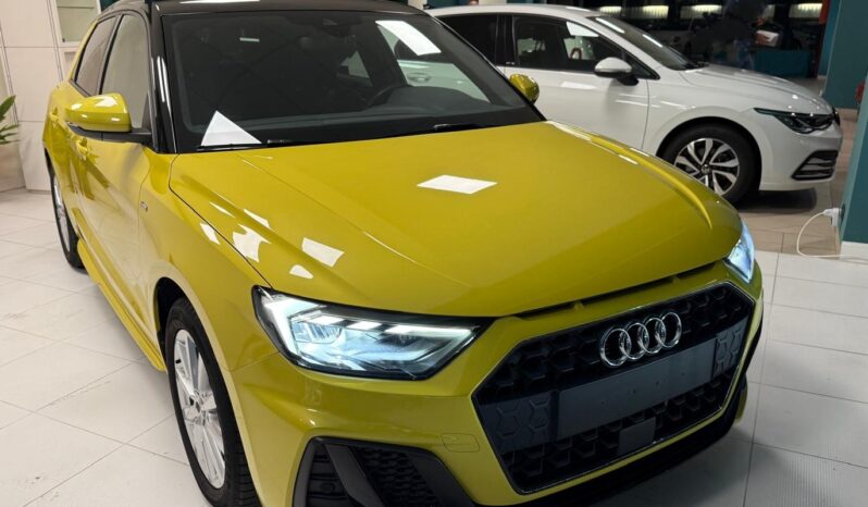 
								A1 SPORTBACK 30 1.0 TFSI S LINE full									