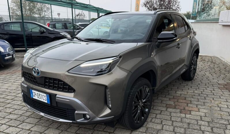 
								TOYOTA YARIS CROSS full									