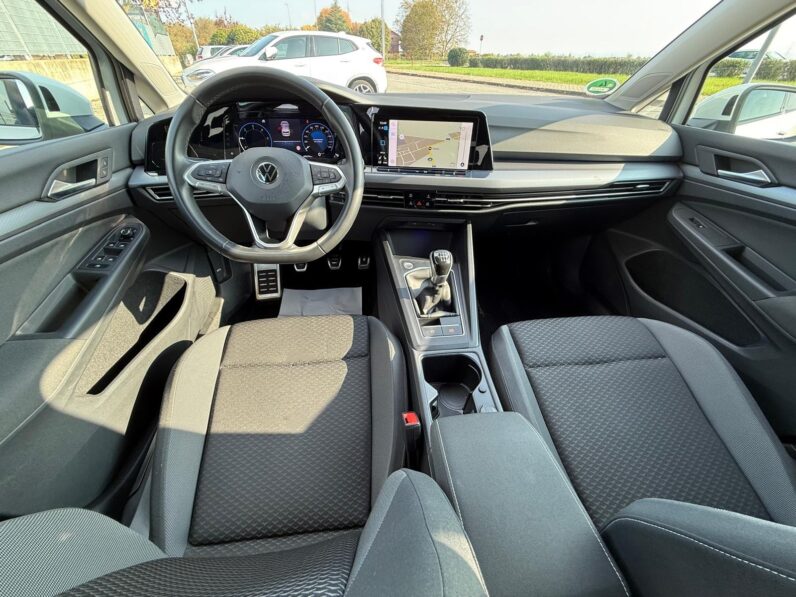 
								Volkswagen Golf Golf VIII full									