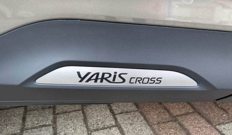 
								TOYOTA YARIS CROSS full									