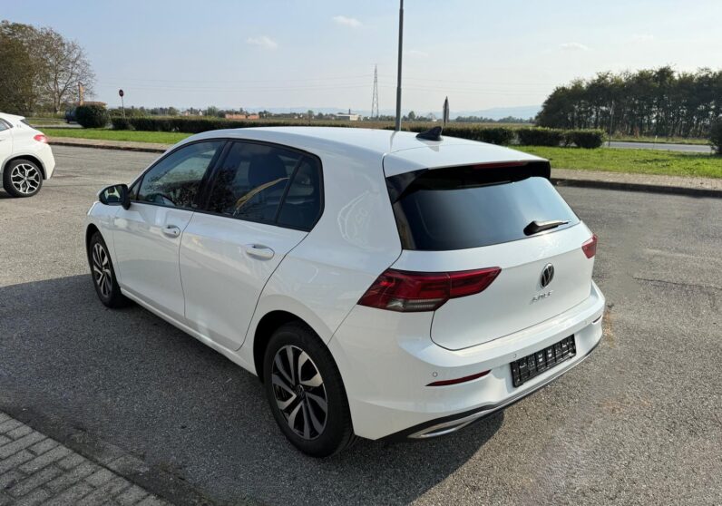 
								Volkswagen Golf Golf VIII full									