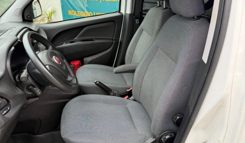
								FIAT DOBLO MAX full									
