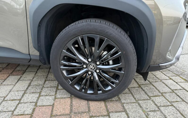 
								TOYOTA YARIS CROSS full									