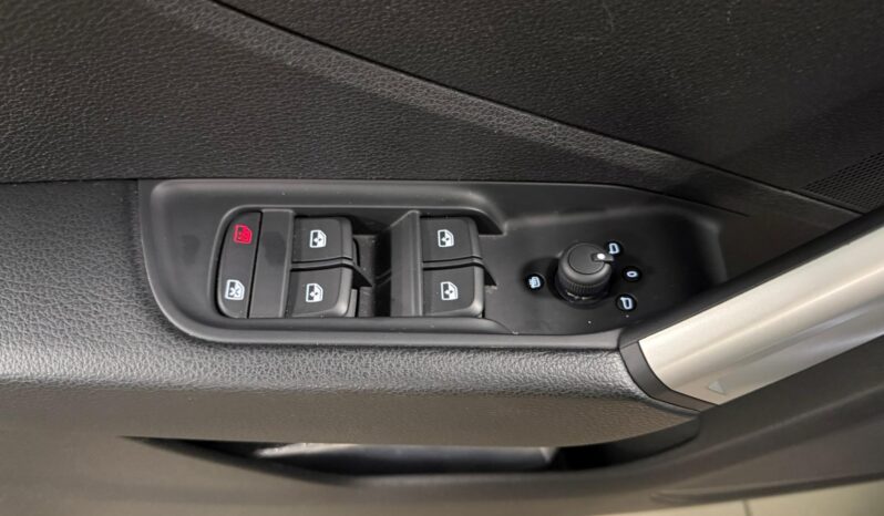 
								AUDI Q2 30 TFSI S LINE full									