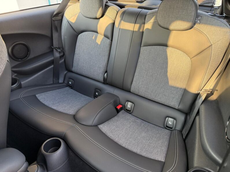 
								MINI COOPER JCW full									