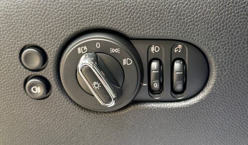 
								MINI COOPER JCW full									