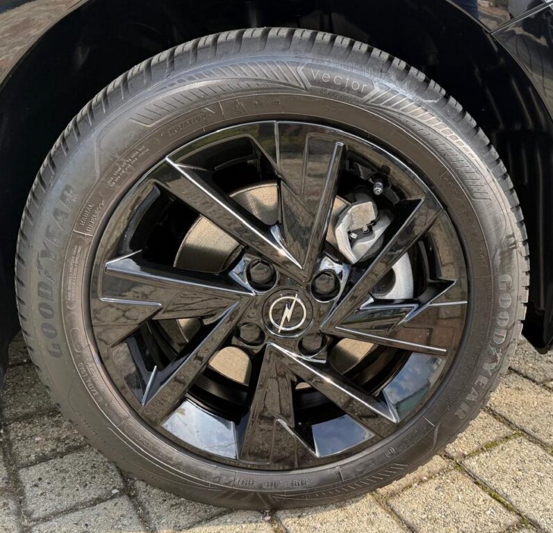 
								OPEL CORSA GS LINE full									