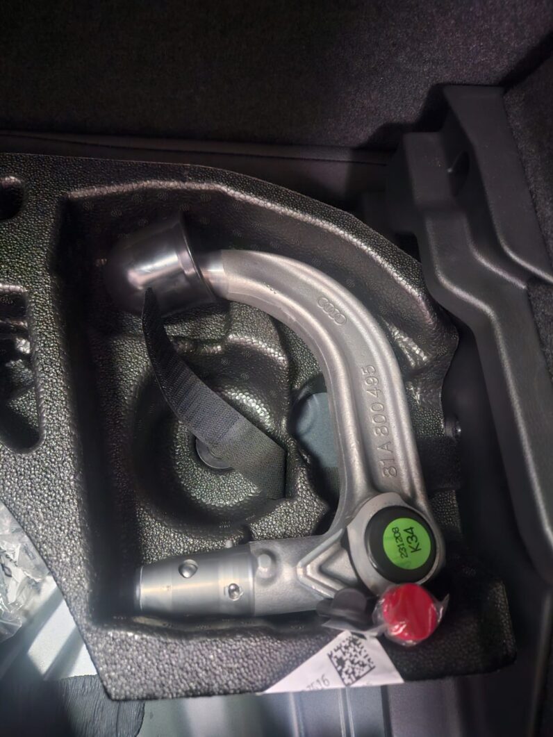 
								AUDI Q2 30 TDI S-LINE IDENTITY BLACK full									