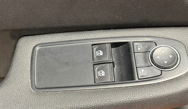 
								RENAULT CLIO EQUILIBRE full									