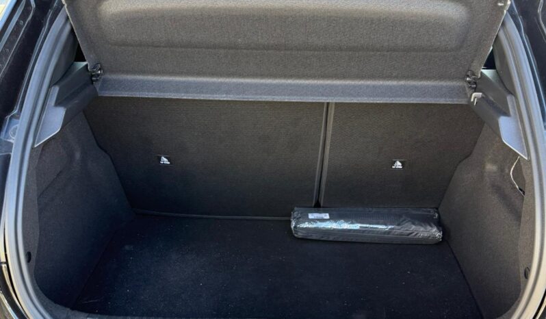 
								Peugeot 208 GT LINE full									