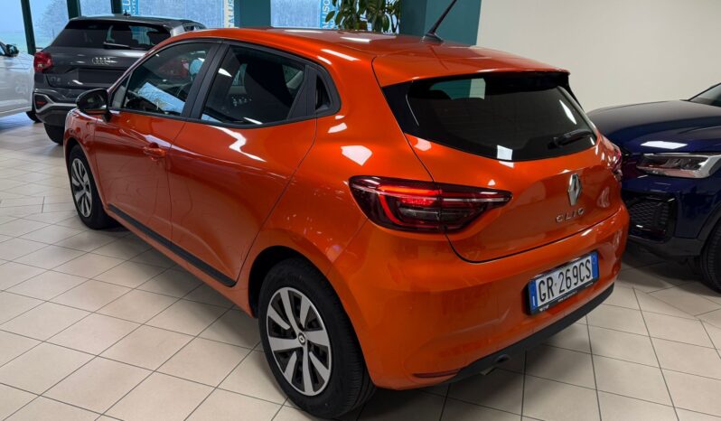 
								RENAULT CLIO EQUILIBRE full									