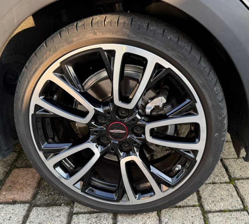 
								MINI COOPER JCW full									