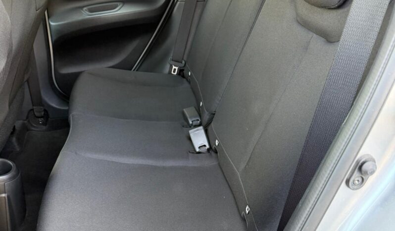 
								TOYOTA AYGO X BUSINESS full									