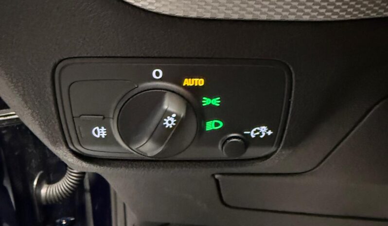 
								AUDI Q2 30 TDI S-LINE IDENTITY BLACK full									