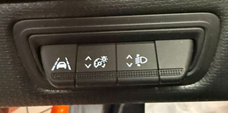 
								RENAULT CLIO EQUILIBRE full									