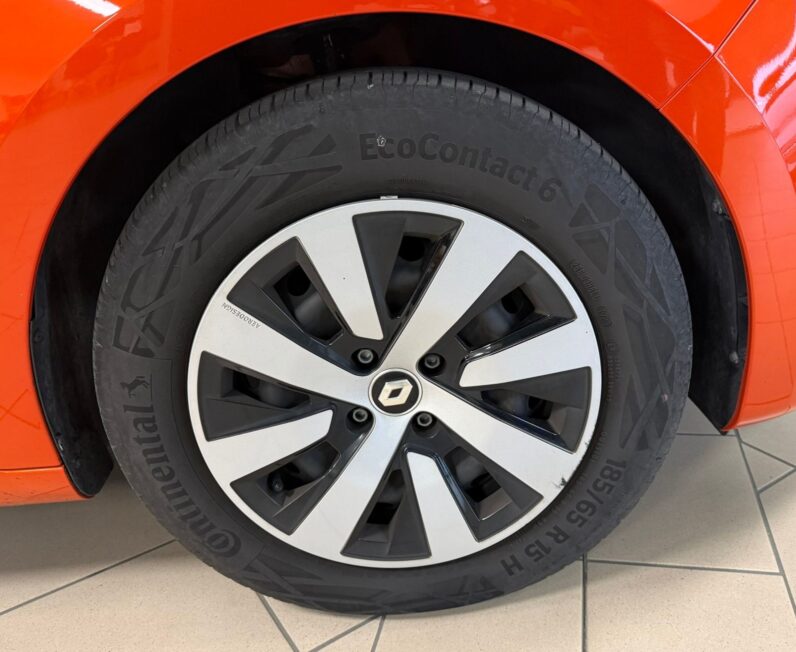 
								RENAULT CLIO EQUILIBRE full									