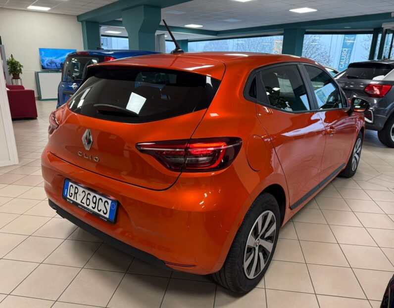 
								RENAULT CLIO EQUILIBRE full									