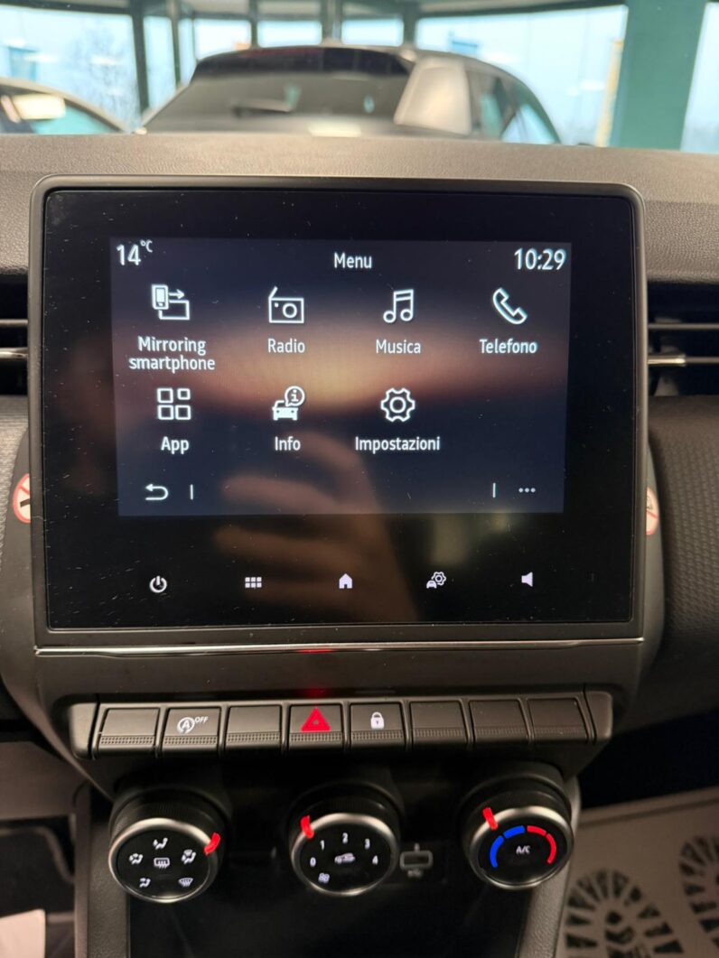 
								RENAULT CLIO EQUILIBRE full									