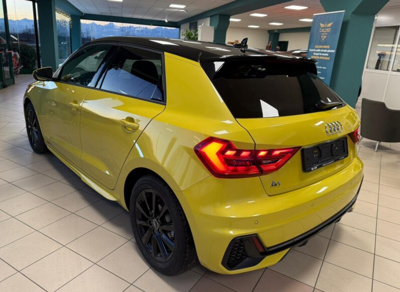 
								AUDI A1 S-LINE full									