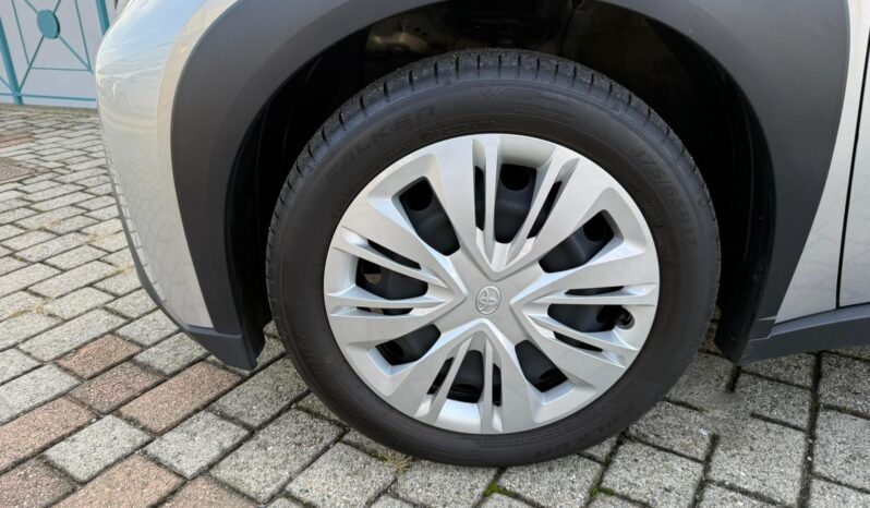 
								TOYOTA AYGO X BUSINESS full									