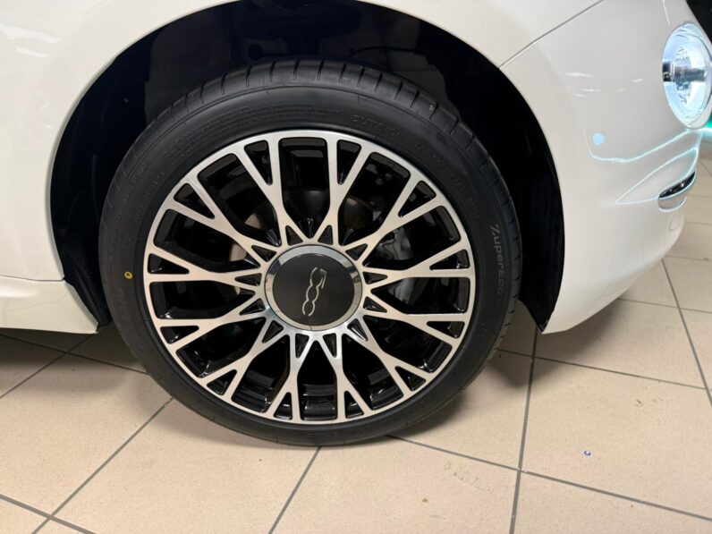 
								500 1.0 hybrid Dolcevita 70cv full									