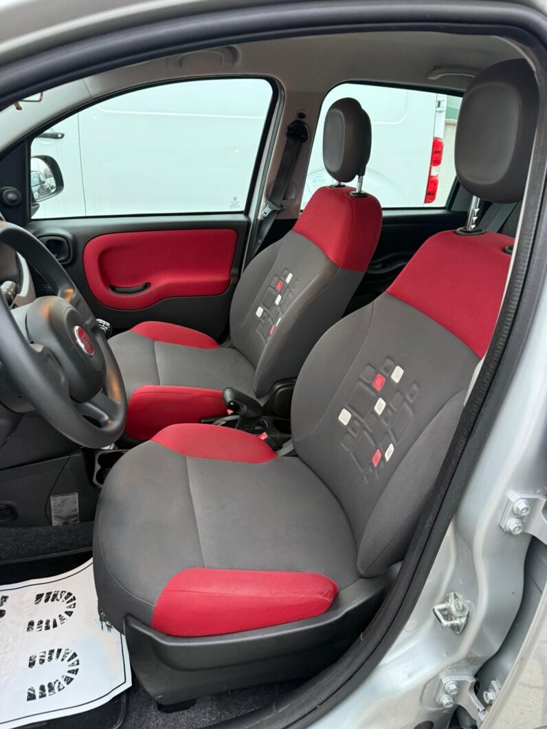 
								FIAT PANDA EASY full									