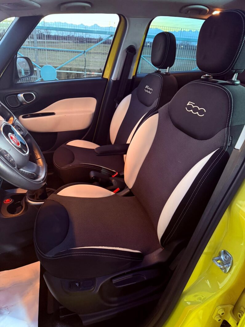 
								Fiat 500L TREKKING full									