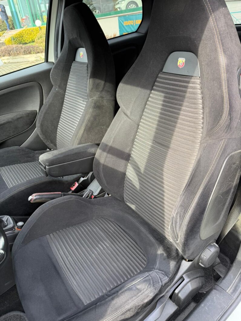 
								Abarth Grande Punto full									