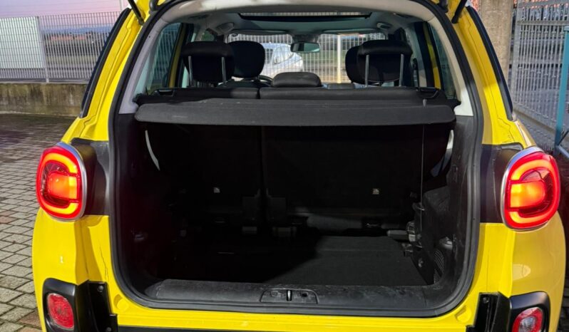 
								Fiat 500L TREKKING full									