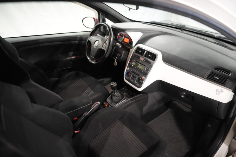 
								Abarth Grande Punto full									