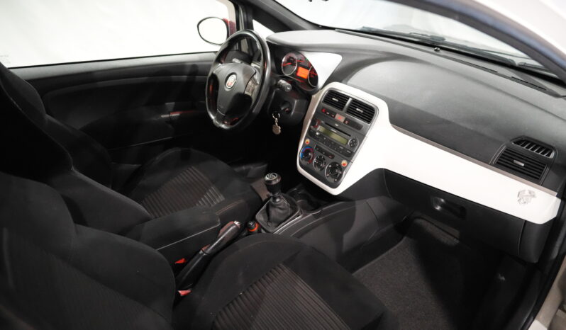 
								Abarth Grande Punto full									