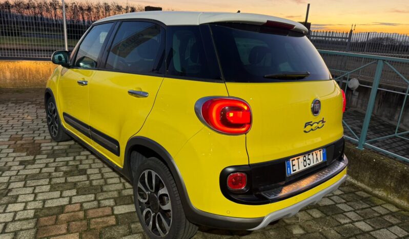 
								Fiat 500L TREKKING full									