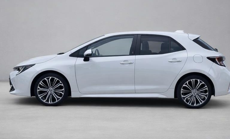 
								Toyota Corolla Style full									