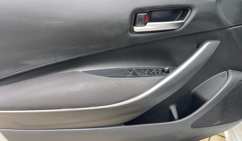 
								Toyota Corolla Style full									