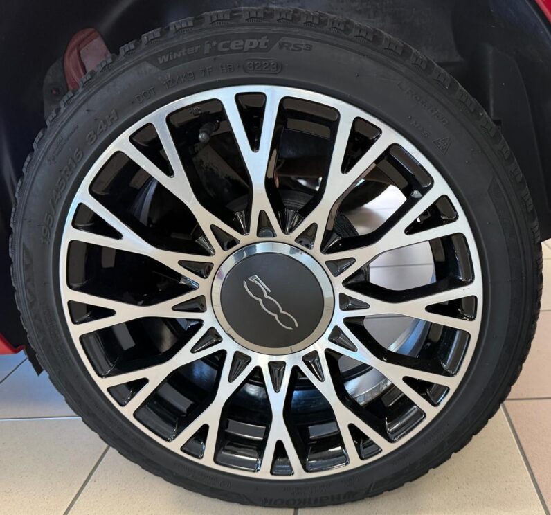 
								500 1.0 hybrid Dolcevita 70cv full									