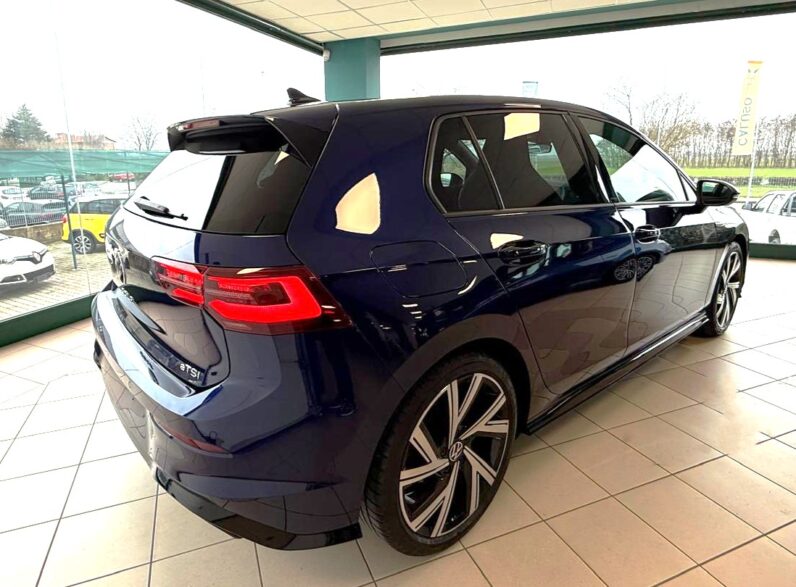 
								Golf 1.5 etsi evo R-Line 150cv dsg full									