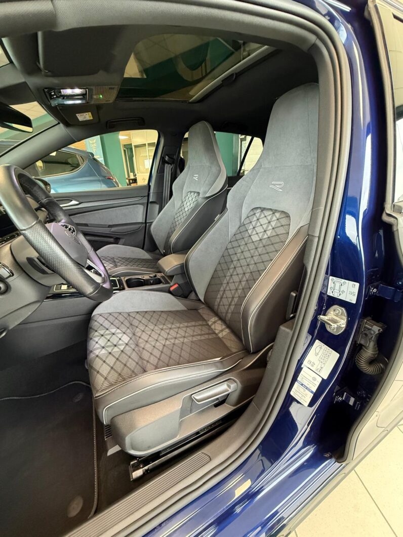 
								Golf 1.5 etsi evo R-Line 150cv dsg full									