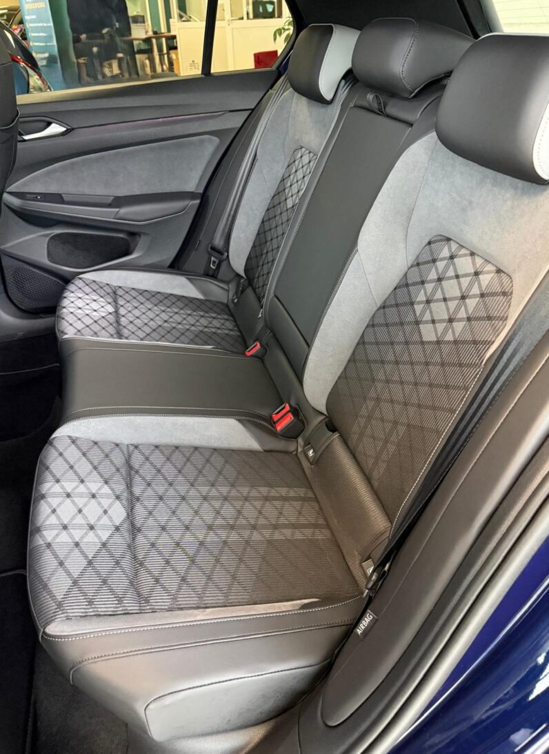 
								Golf 1.5 etsi evo R-Line 150cv dsg full									